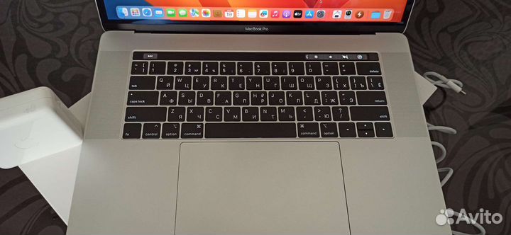 MacBook Pro 15 2019 i7/32/512