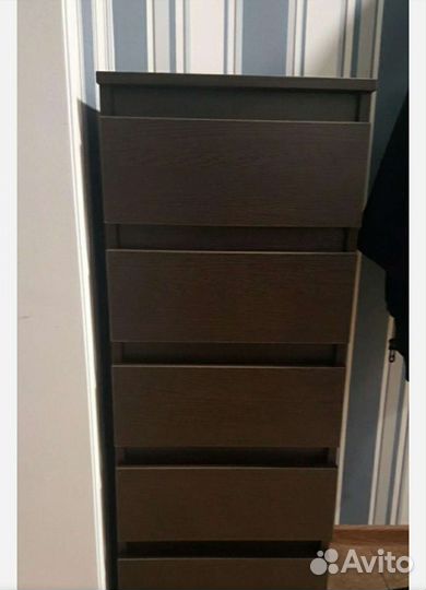 Комод высокий, узкий