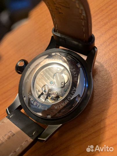 Часы Hugo Von Eyck