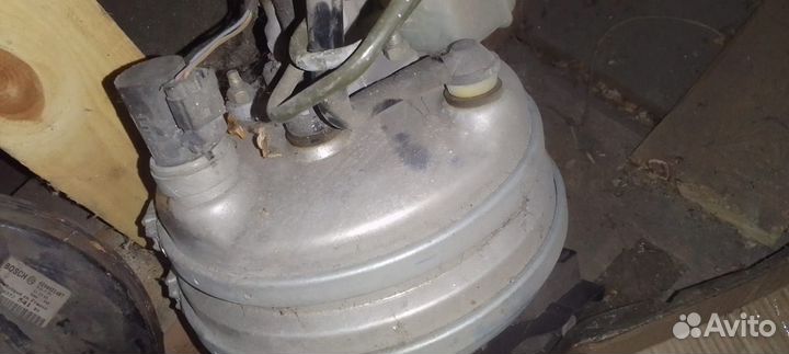 Mercedes w 220 вакуум тормозной