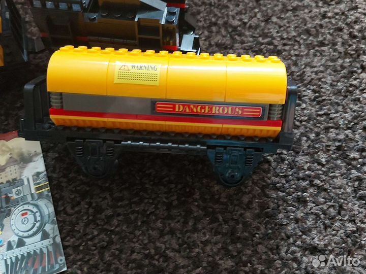 Лего поезд