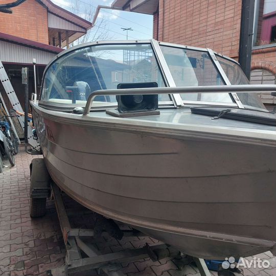 Лодка quintrex 475