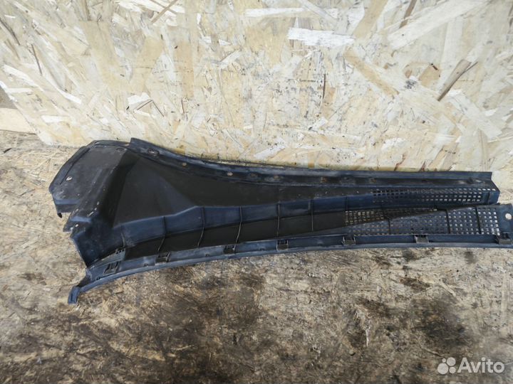 Жабо правая часть Kia Sorento 1