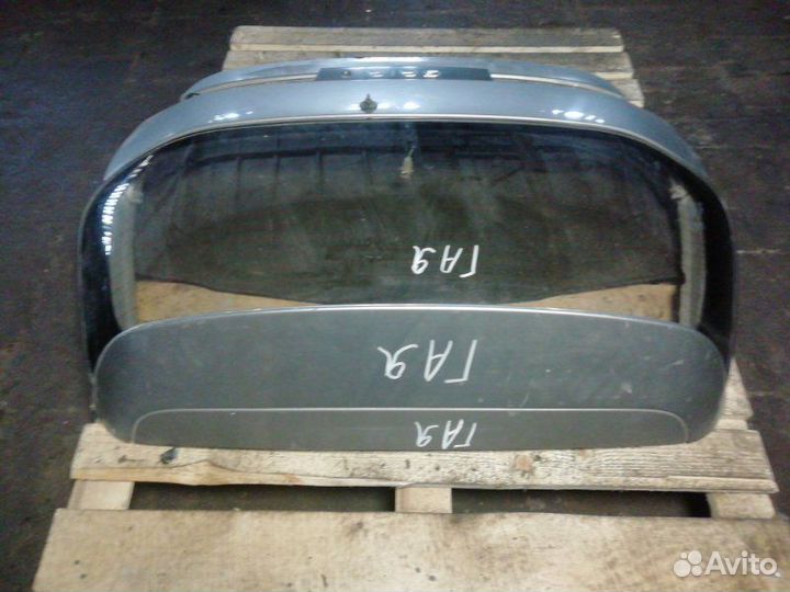 Крышка багажника задняя Toyota Gaia