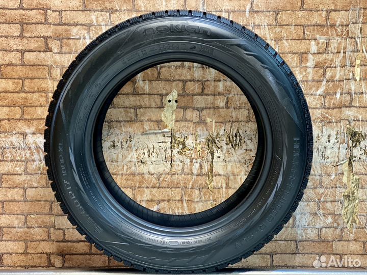 Nokian Tyres Hakkapeliitta R2 SUV 215/60 R17