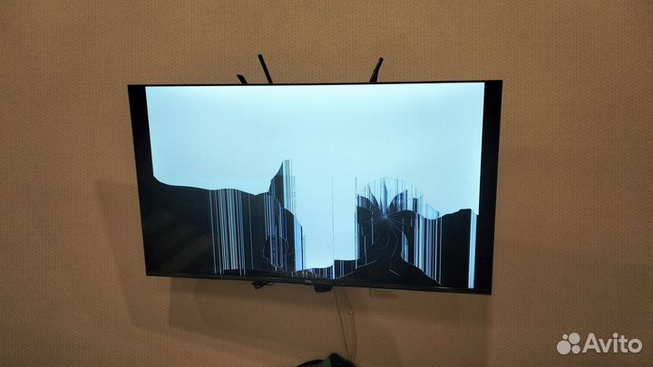 Телевизор TCL на запчасти