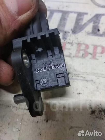 Датчик AIR BAG VW Passat (B6) 2005-2010