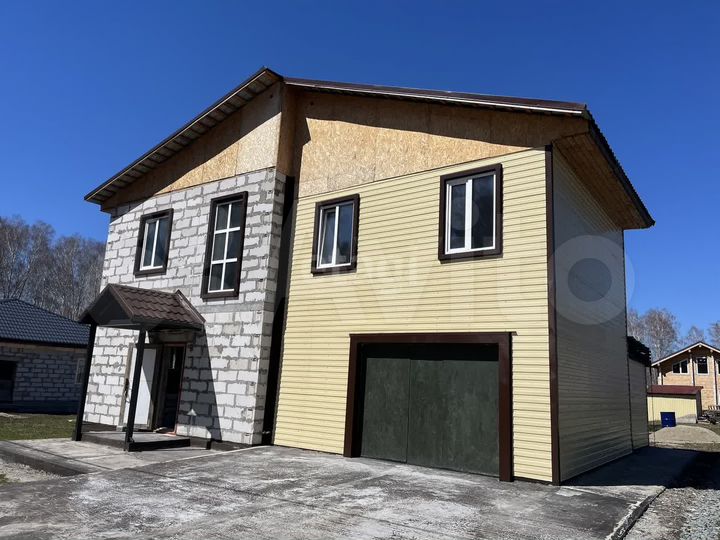 Дом 218,8 м² на участке 11 сот.