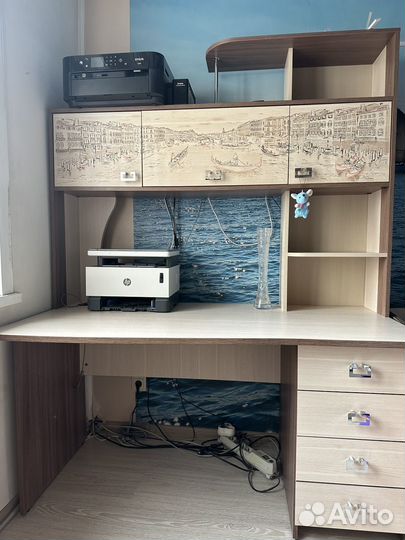 Компьютерный стол