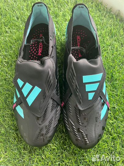 Футбольные бутсы Adidas predator 30