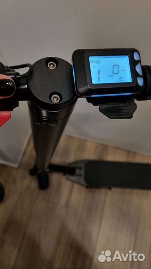 Электросамокат Iconbit