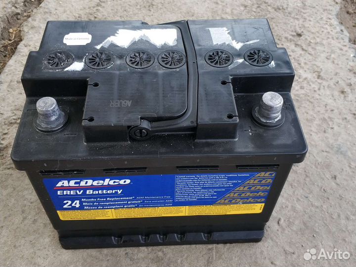 Аккумуляторная батарея AGM