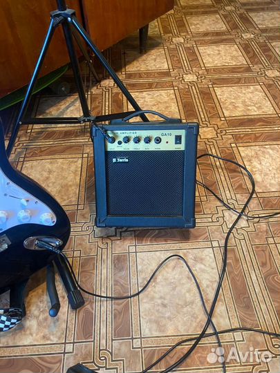 Электрогитара с комбиком