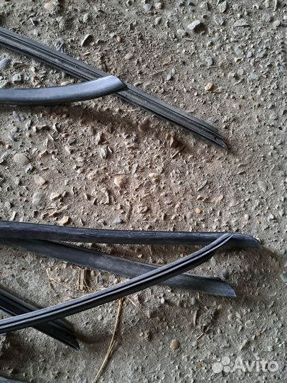 Уплотнитель кузова Lancia libra