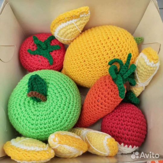 Вязаные фрукты, овощи и сладости