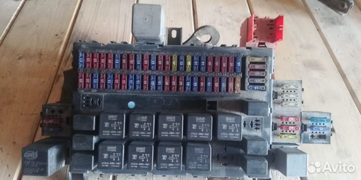 Блок предохранителей DAF XF105 CF65/75/85 203635