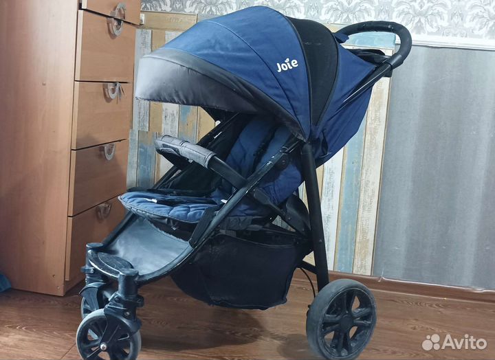 Прогулочная коляска Joie litetrax 4 air