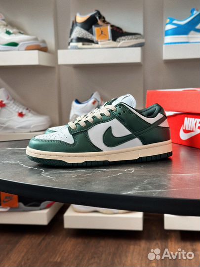 Nike Dunk Low Vintage Green