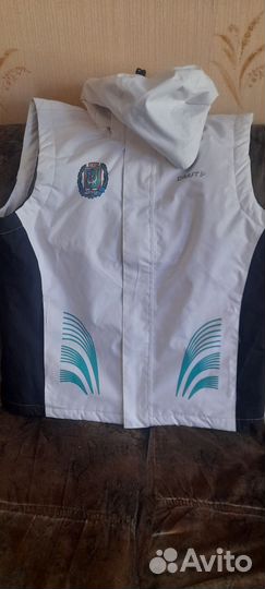 Куртка утепленная безрукавка с капюшоном Югра