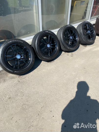 Колеса на Мерседес 225/50/R17 оригинал лето