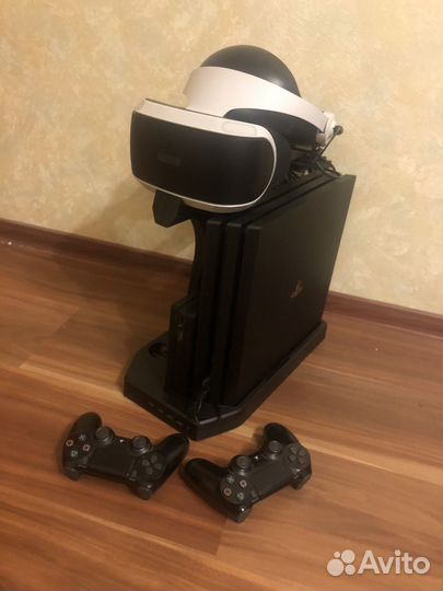 Sony ps4 pro 1tb +PS VR + 2 джостика + подставка