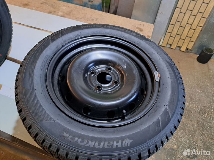 Hankook Winter I'Pike RS2 W429 185/65 R15 92T