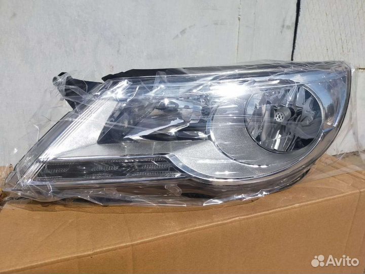 Фара Volkswagen Tiguan (07-11г)