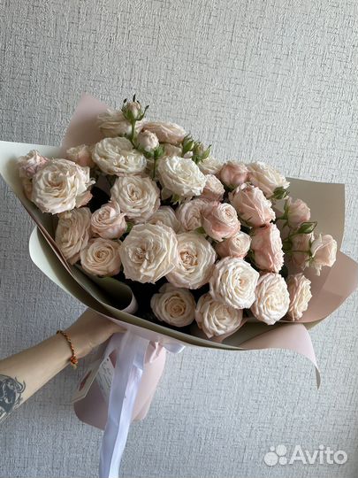 Кустовые розы букет живые цветы