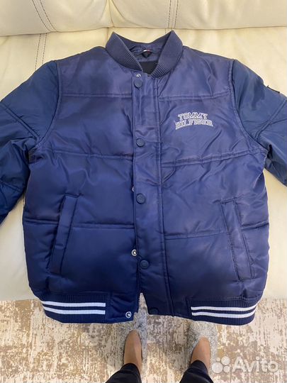 Tommy hilfiger куртка 140