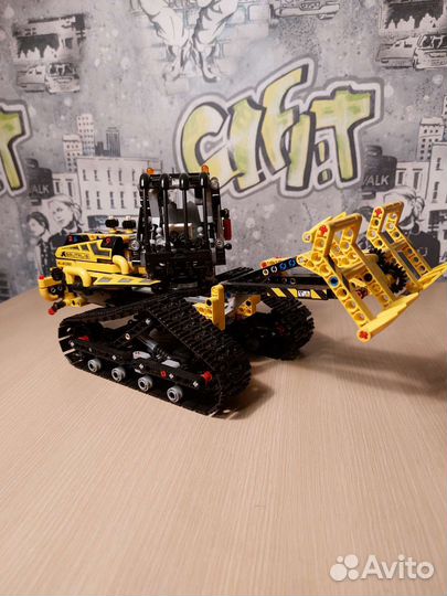 Lego technic трактор в собранном виде