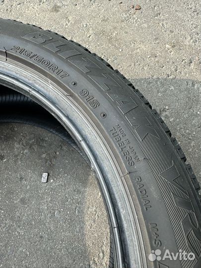 Bridgestone Blizzak VRX 215/50 R17 91S