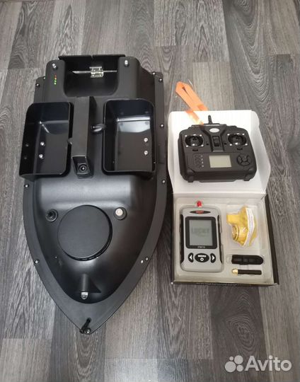 Прикормочный кораблик с gps и эхолотом