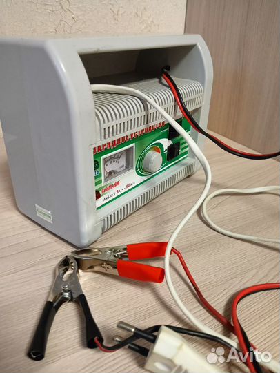 Зарядное устройство Т1021