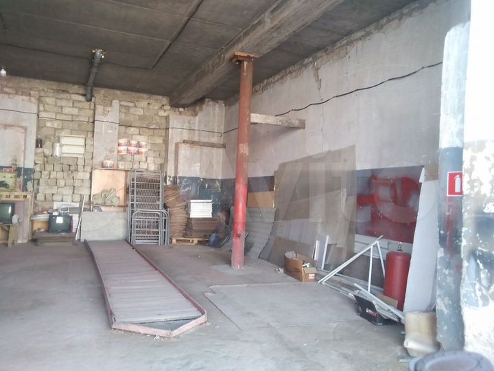 Гараж, > 30 м²