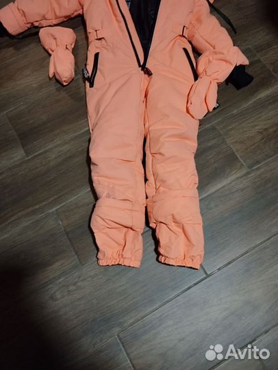 Зимний комбинезон для девочки 128