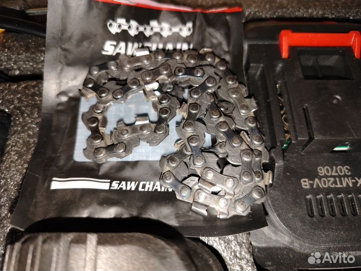 Одноручная цепная пила аккумуляторная мини