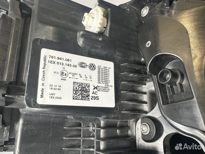 Фара правая, левая VW Touareg 3 Matrix 761941082