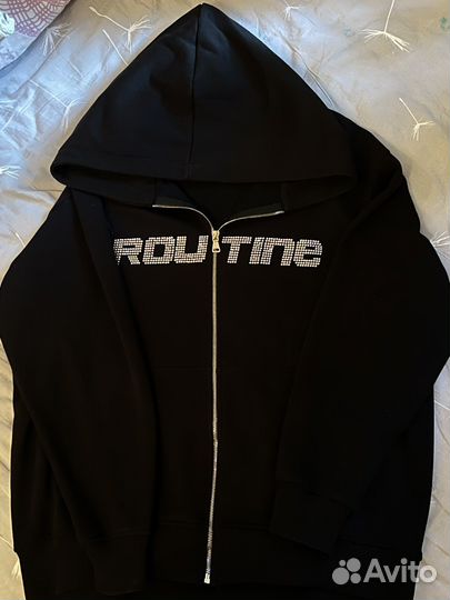 La routine zip hoodie 