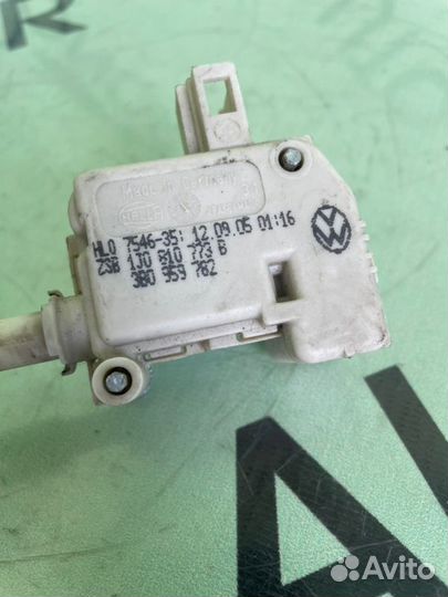 Замок лючка бензобака Volkswagen Touareg 7L