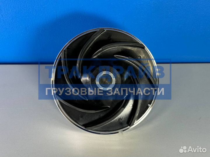 Насос водяной для грузовиков Маз Урал с двигателем ямз 650 651