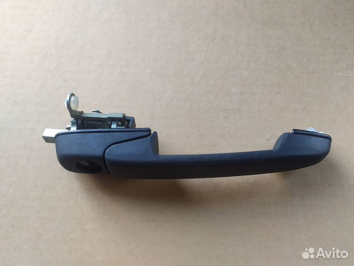 Ручка наружная передней двери Chevrolet Niva