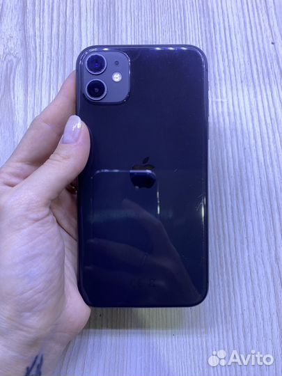 iPhone 11. 128 гб