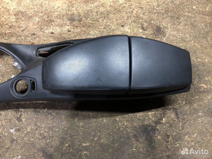 Подлокотник Bmw E63