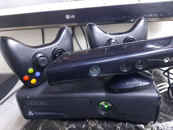 Xbox 360 slim 250gb 68 игр