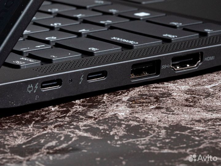 Lenovo Thinkpad X1 Carbon 2022 i7-1260P 16/512GB