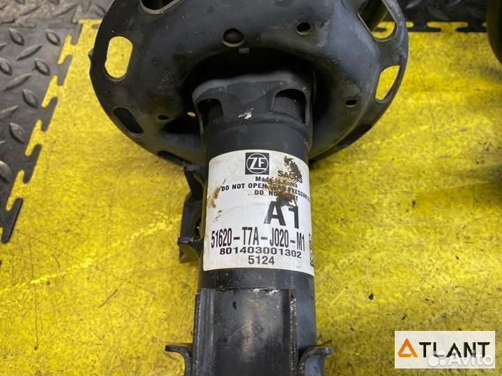 Стойка подвески передний honda vezel