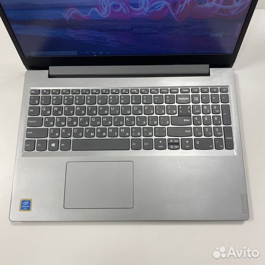 Ноутбук Lenovo 2022 года