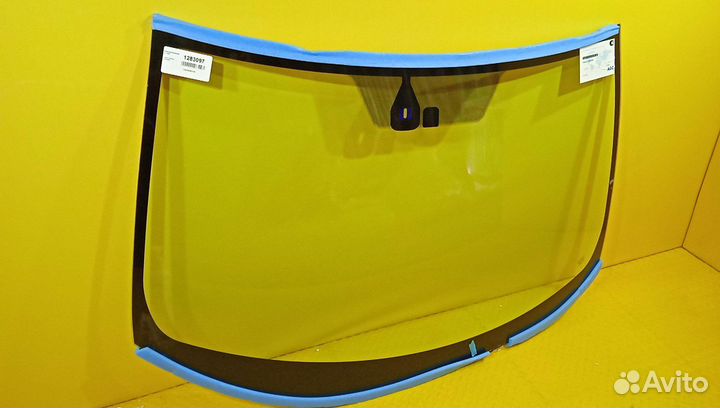 Стекло лобовое (ветровое) Outlander XL (CW) 5680agnhm1B