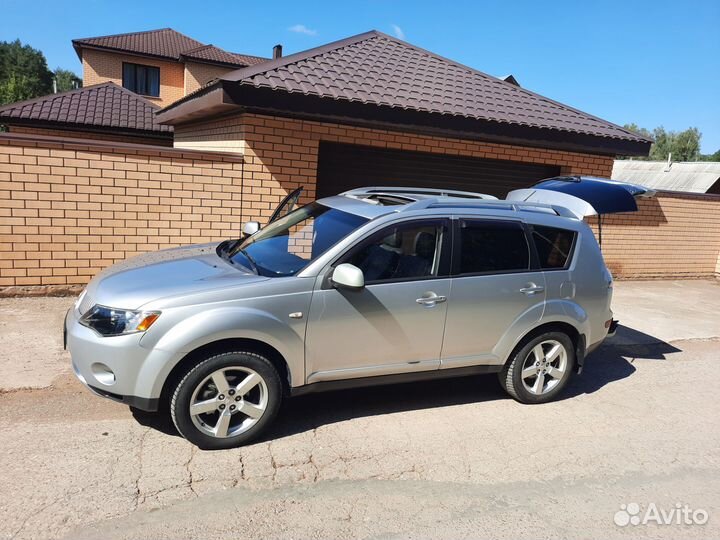 Mitsubishi Outlander 2.4 CVT, 2008, 243 489 км