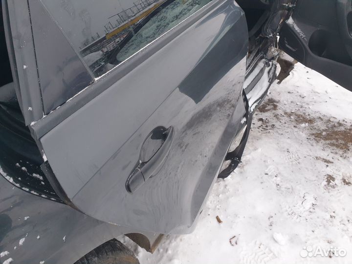 Дверь задняя правая Vw Polo Sedan LI7F серая ориги